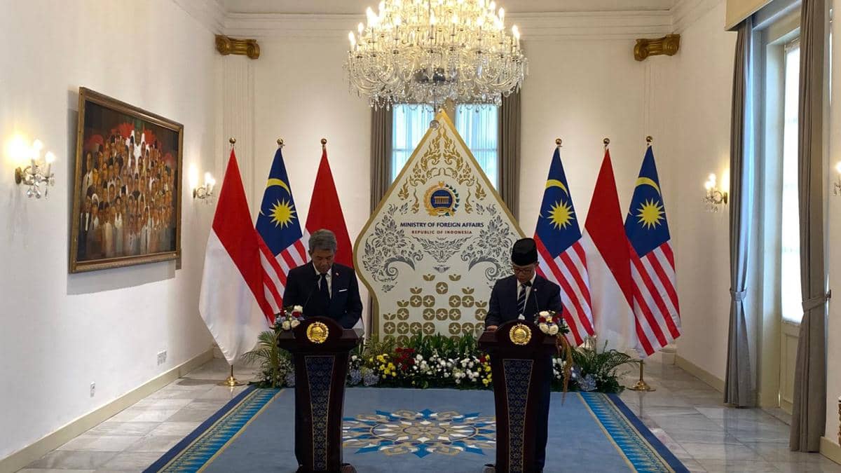 Pertemuan Joint Commision Bilateral Cooperation (JCBC) antara Menlu RI Sugiono dengan Menlu Malaysia Mohamad Hasan. 