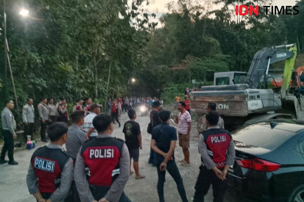 Cegah Amuk Massa, Polres Magetan Evakuasi 2 Alat Berat dari Tambang