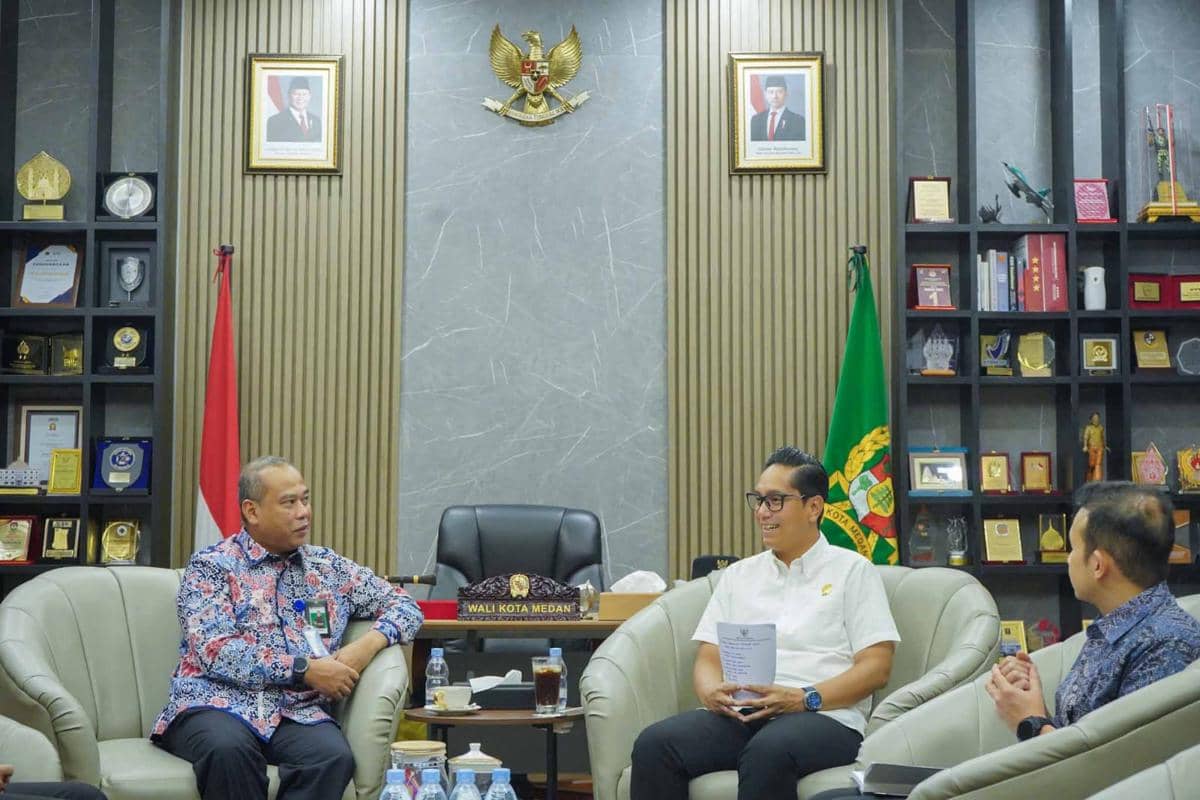 Belawan dan Ekspor UMKM Jadi Bahasan Rico Waas dengan Kemenkeu Sumut