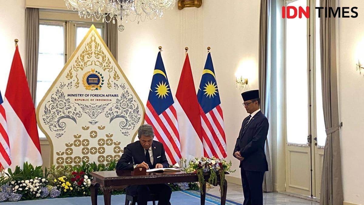 Menlu RI-Malaysia Bahas Pendidikan Anak PMI hingga Perawat di JCBC-17