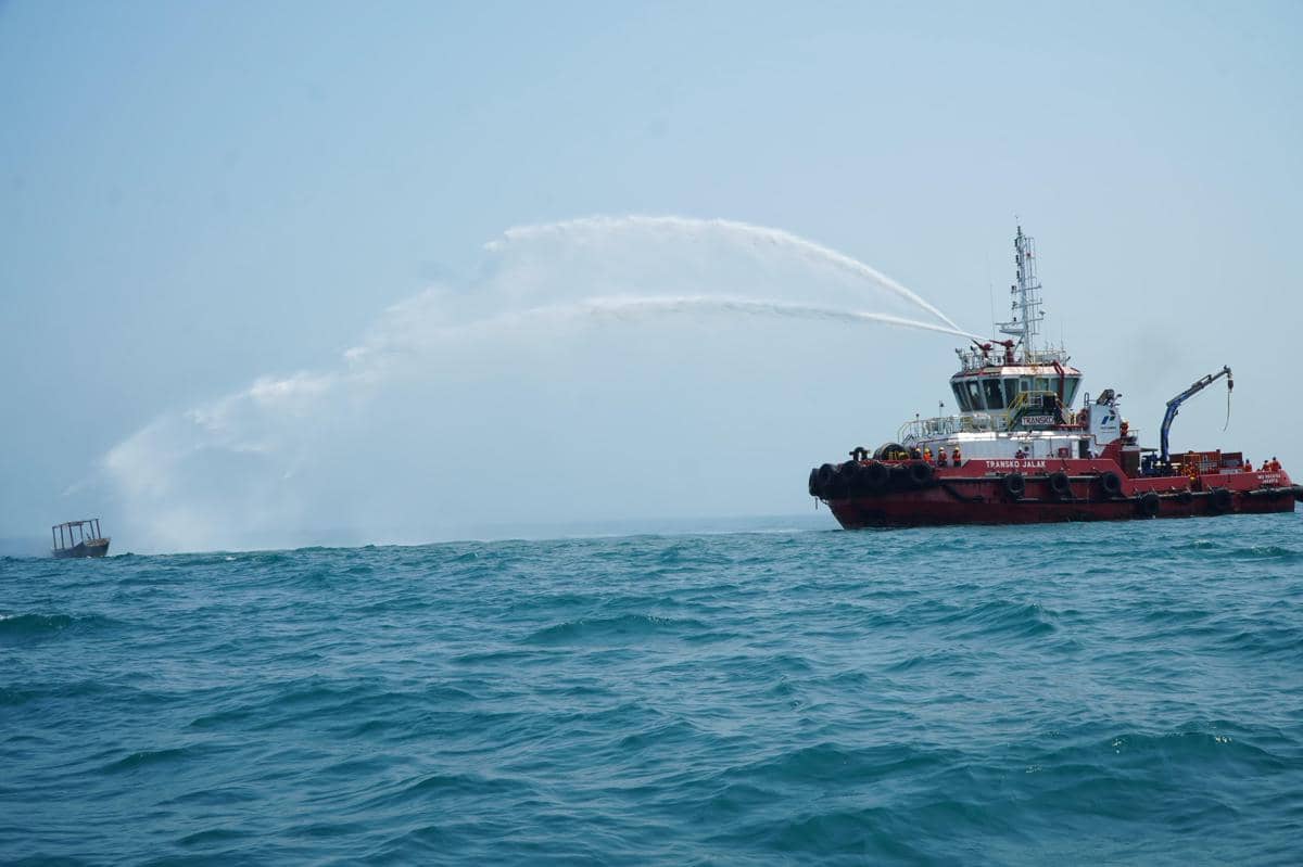 Dramatis! Simulasi Darurat BenPertamina di Semarang Libatkan TNI-Polri