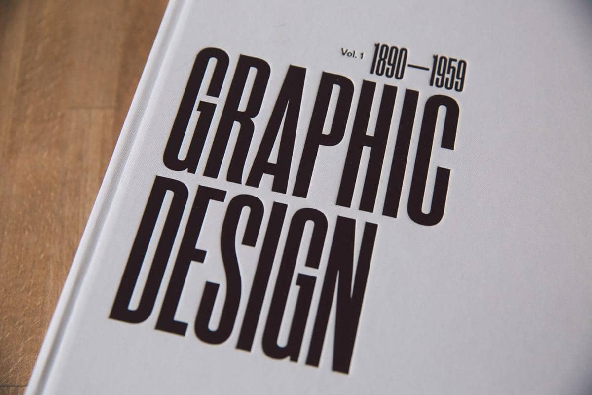 Ilustrasi Book Designer