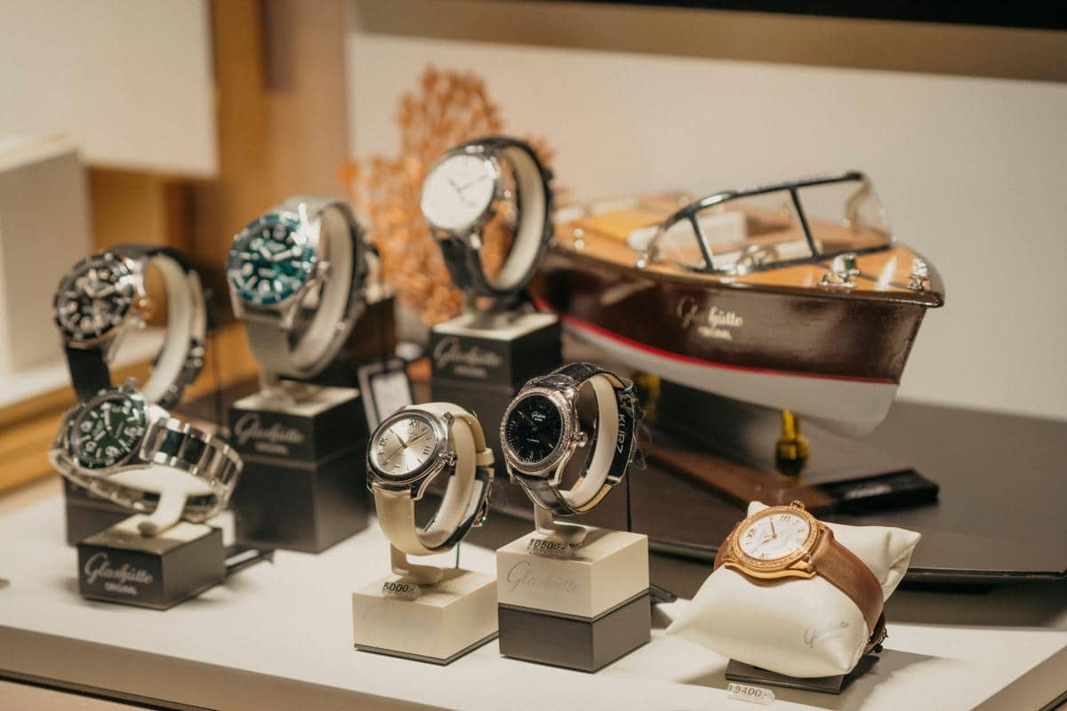 Jam tangan 
