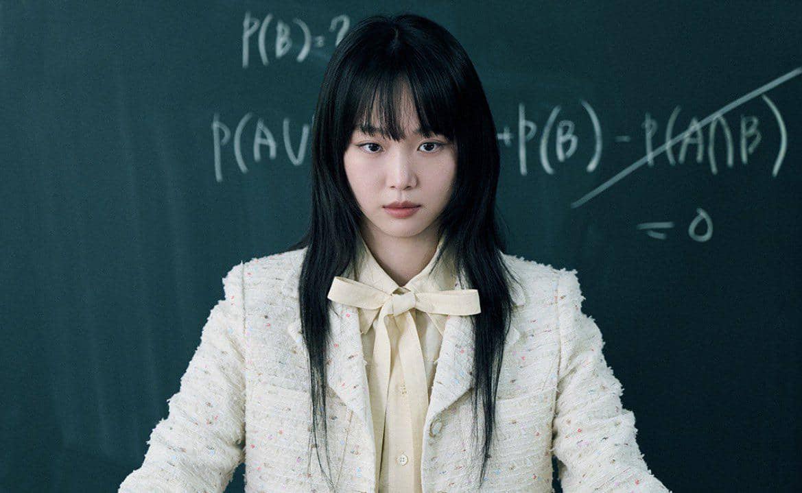 Jin Ki Joo di Teach You a Lesson