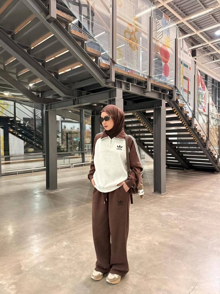 OOTD Pakai Sneakers ala Nabilah Lutfiah