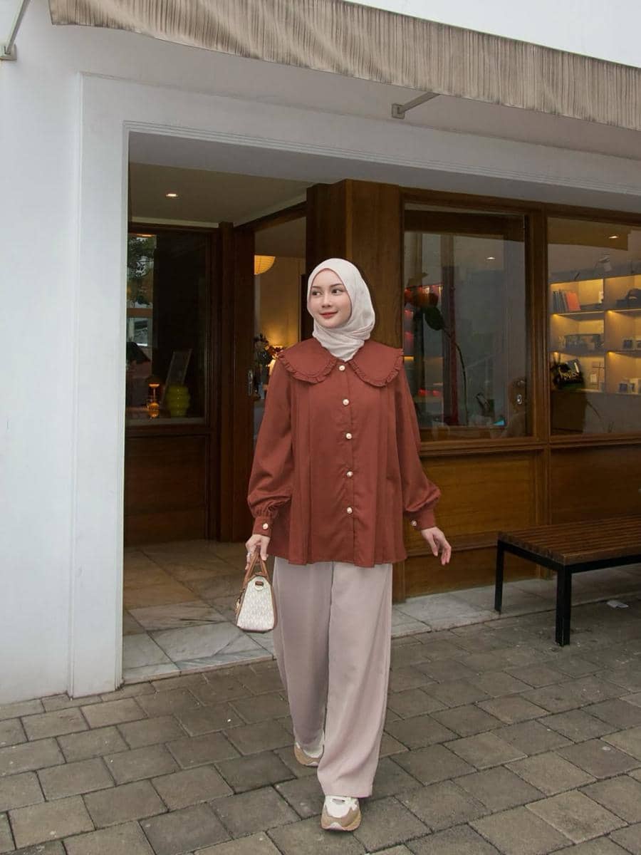 OOTD Pakai Sneakers ala Nabilah Lutfiah