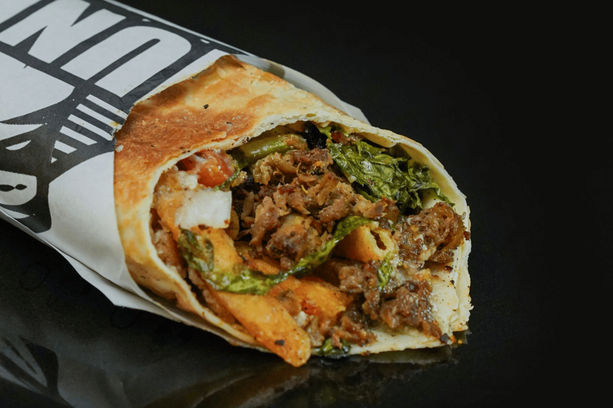 ilustrasi wrap kambing pedas bumbu jintan