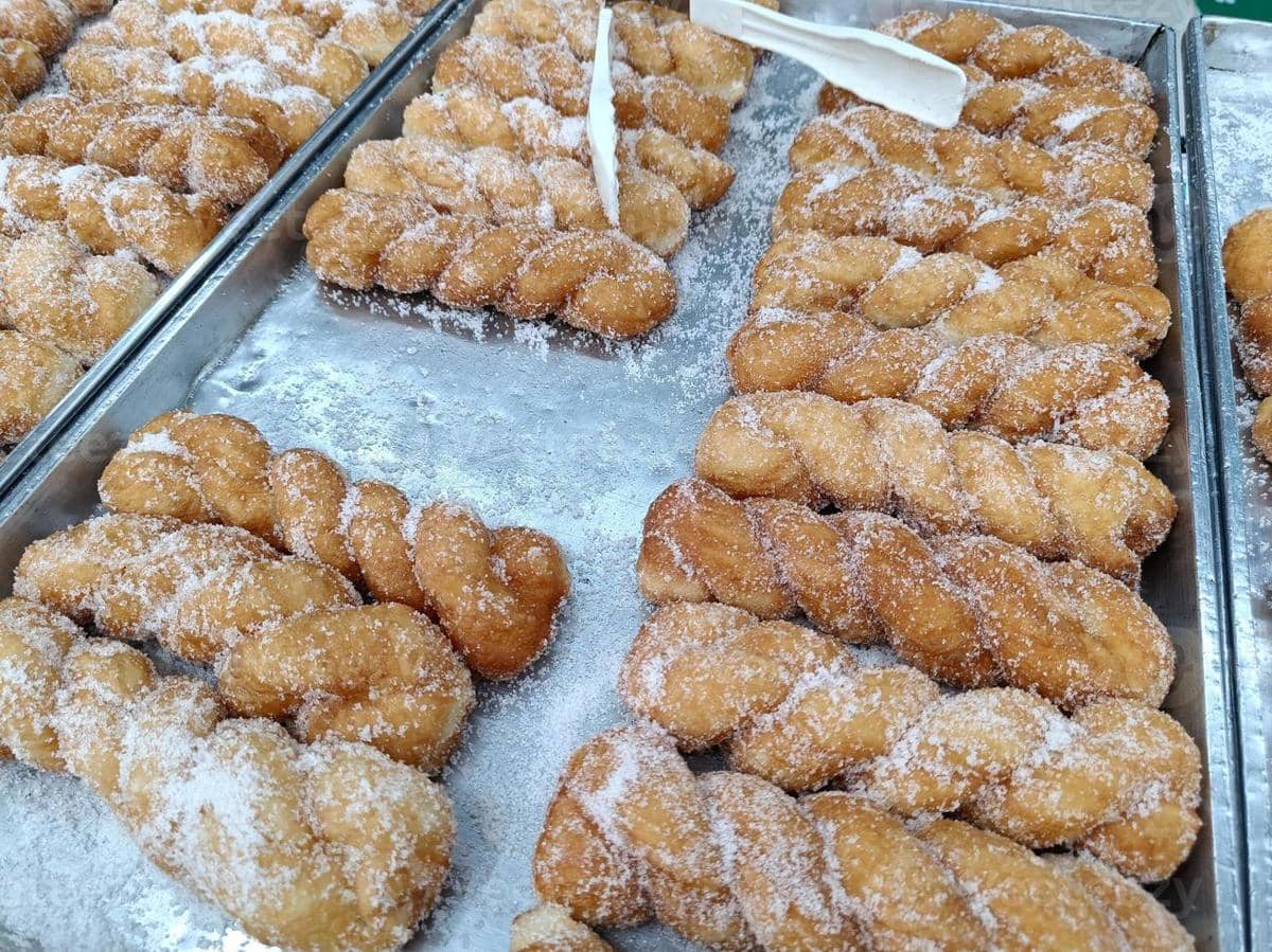 Resep Donat Cinnamon Twist Empuk, Cocok Jadi Teman Santai