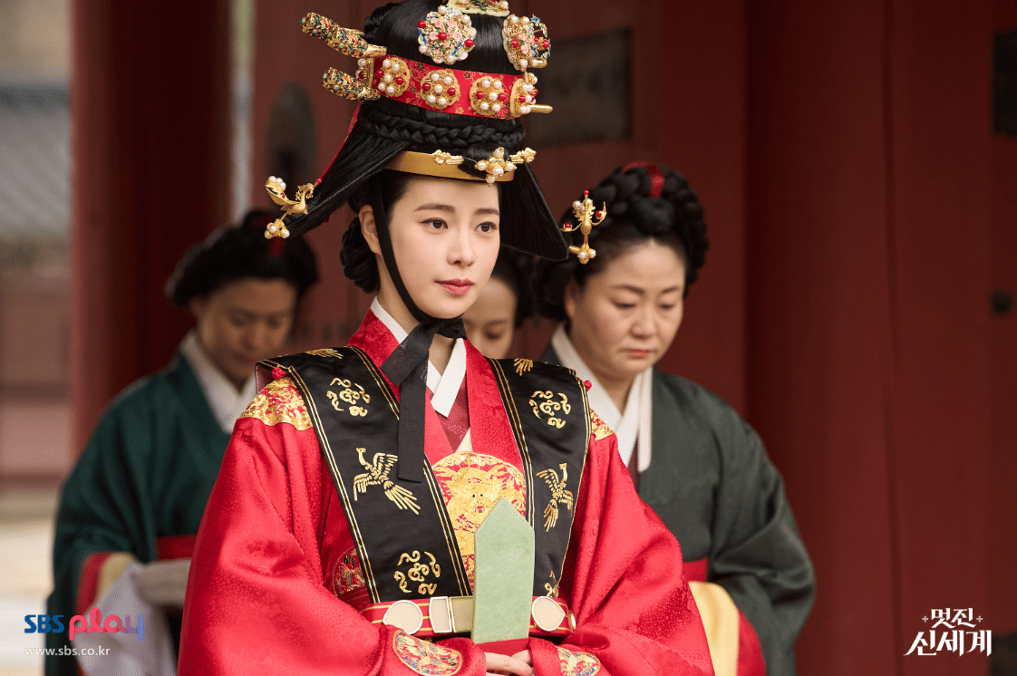 4 Peran yang Dilakoni Lim Ji Yeon di My Royal Nemesis, Versatile!