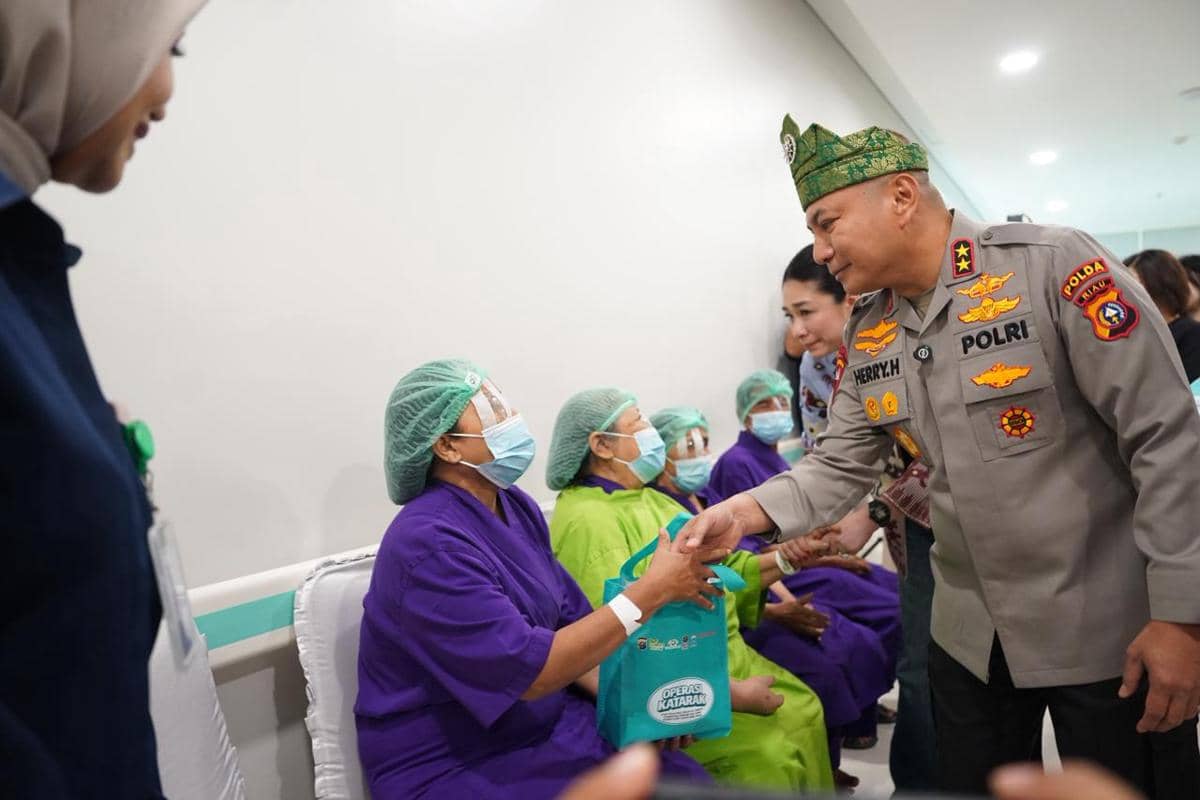 Kala Polda Riau Bantu Warga Operasi Katarak, Cerita Pengalaman Pribadi