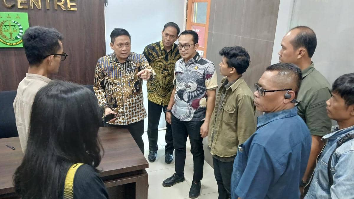 Mahasiswa Geruduk Kejati Jabar Minta Proses Semua Kasus Korupsi 