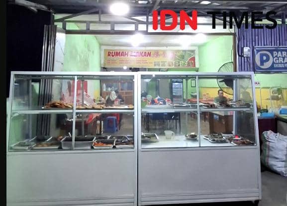 Rupiah Melemah, Omzet Warung Makan di Makassar Anjlok