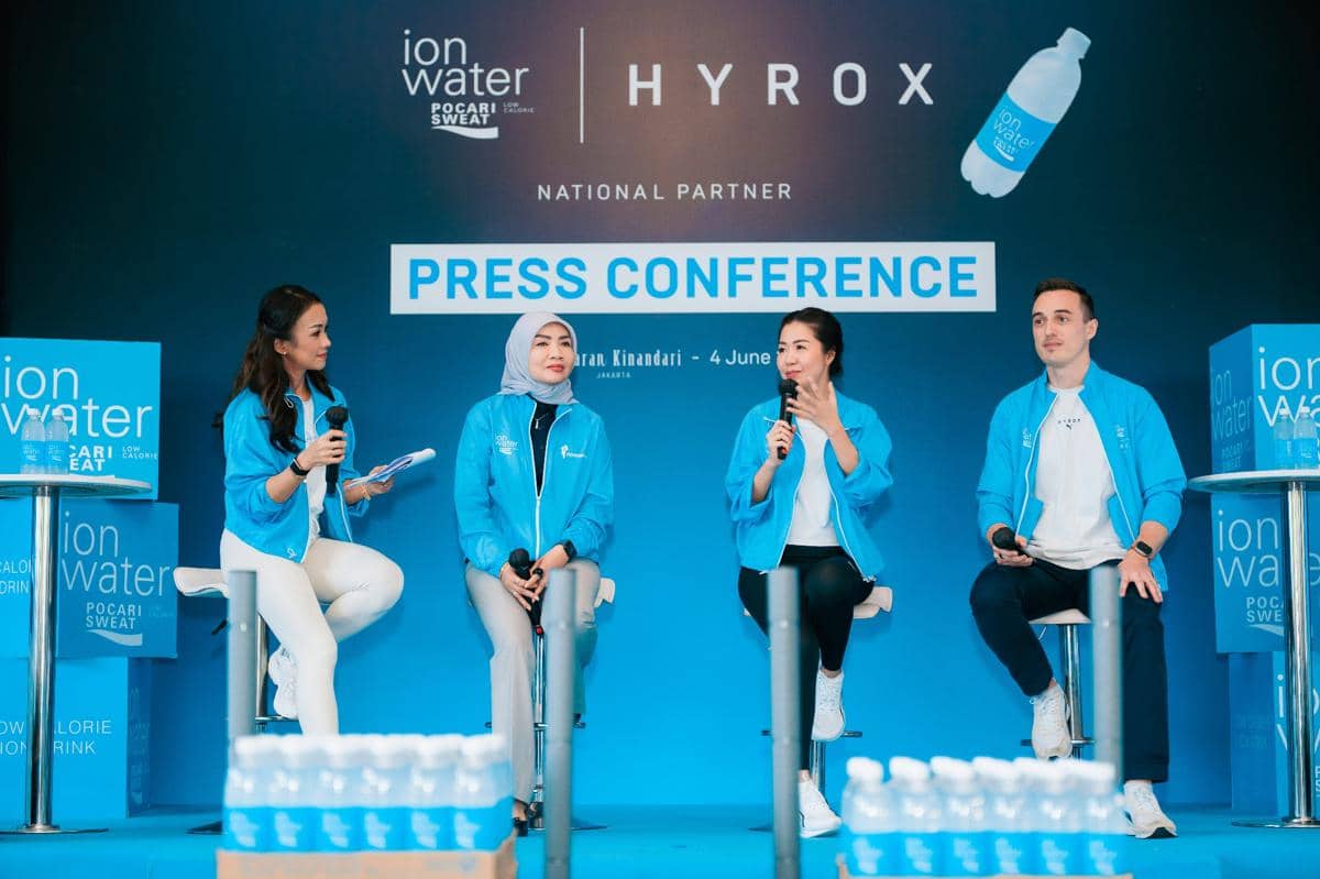 Sesi Press Conference bersama Kemenpora ION Water HYROX.jpg