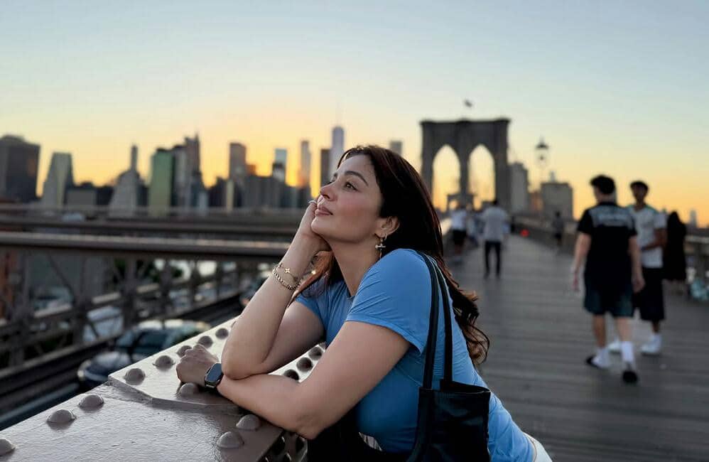 10 Potret Nehha Pendse Liburan di New York, Main ke Brooklyn Bridge