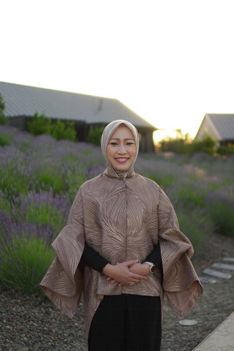 dr. Sari Chairunnisa BG natural.jpeg