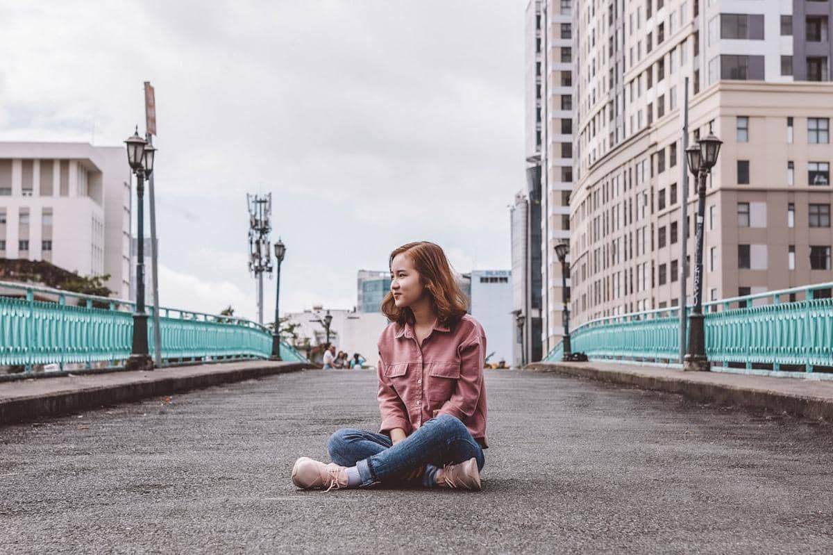 7 Tips Mengatasi Minder saat Merantau dari Desa ke Kota