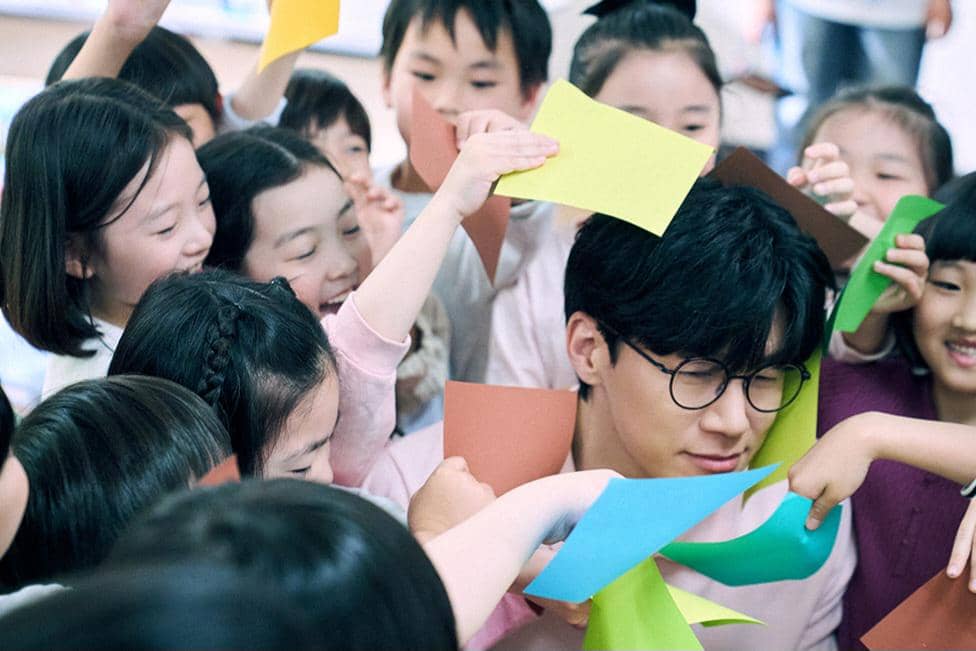 Still Cuts Kim Mu Yeol di Drakor Teach You A Lesson 