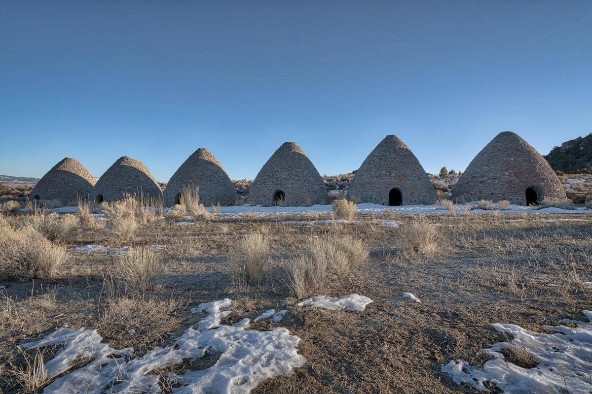 Ward Charcoal Ovens terdiri dari enam oven batu berbentuk kubah yang menyerupai sarang lebah raksasa.