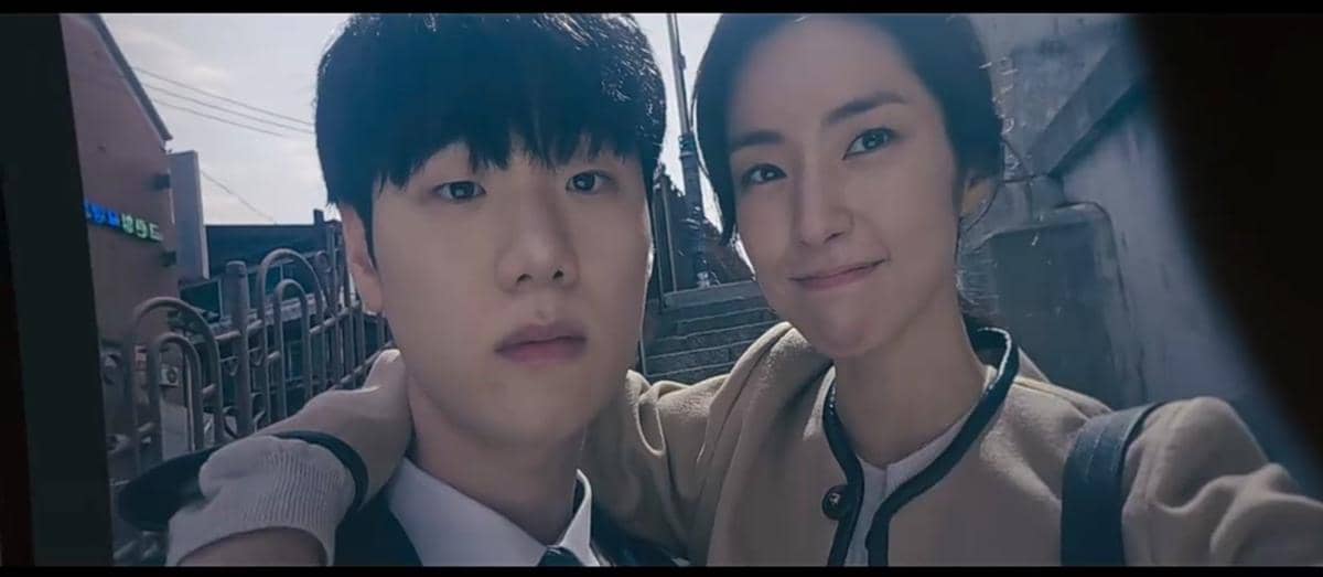 Lee Bong Joon dan Ha Young di Teach You a Lesson