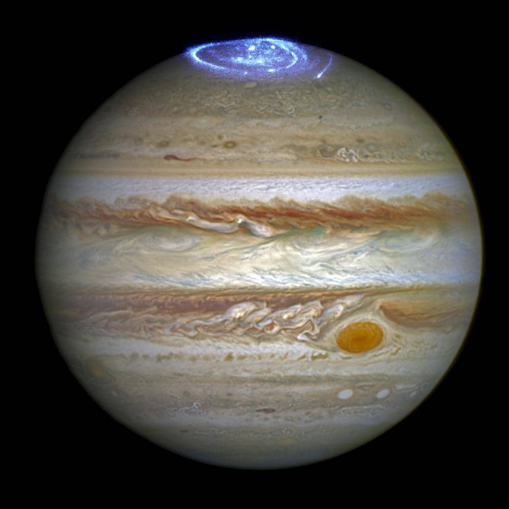 potret aurora Jupiter yang difoto oleh teleskop Hubble di tahun 2016