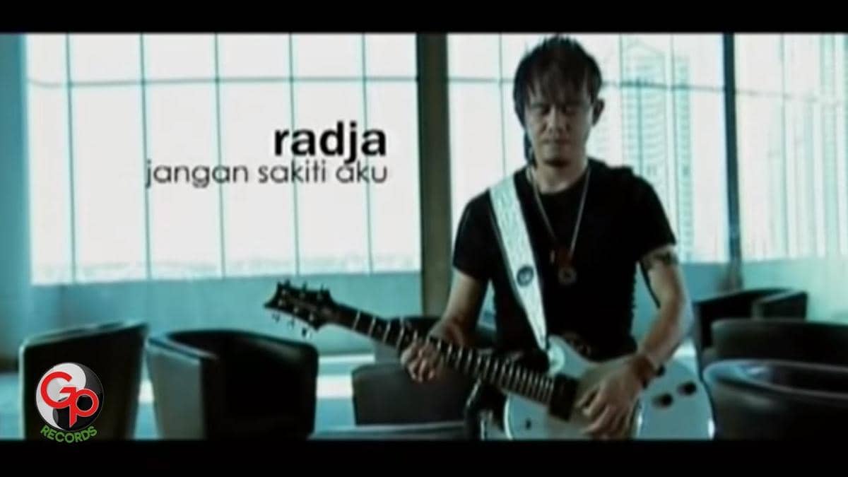 cuplikan video klip "Jangan Sakiti Aku"