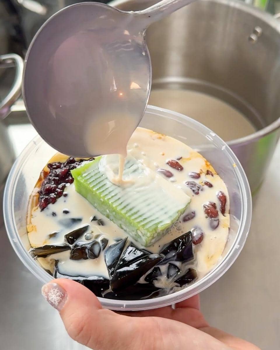 Penyajian che hun tiau sebagai dessert