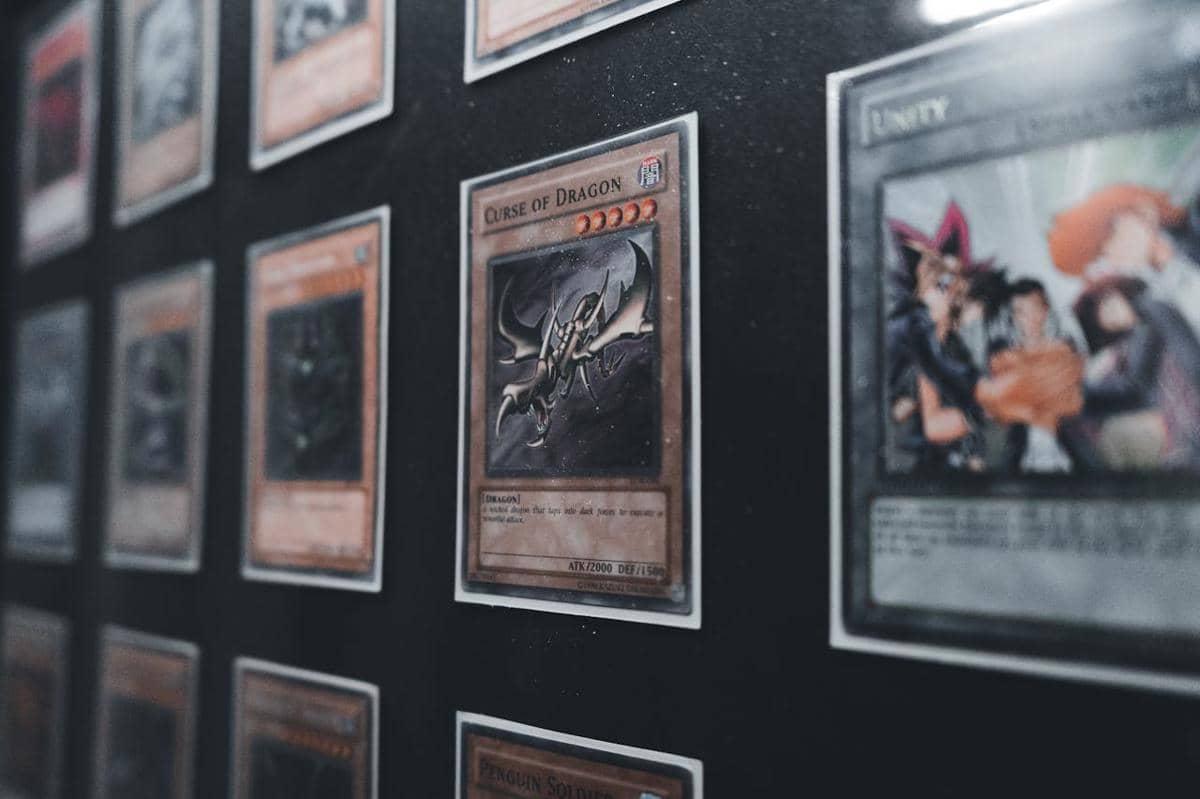 ilustrasi Trading Card Game (TGC)