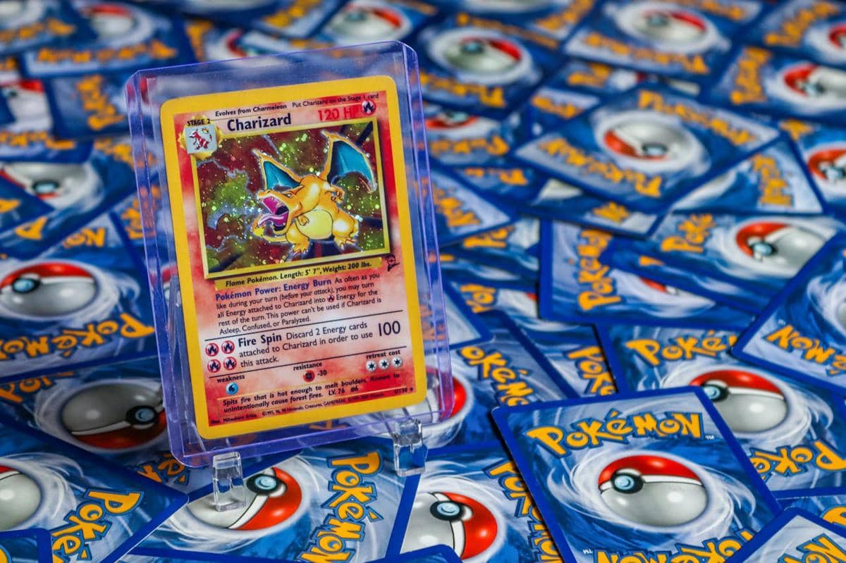 ilustrasi Trading Card Game (TGC)