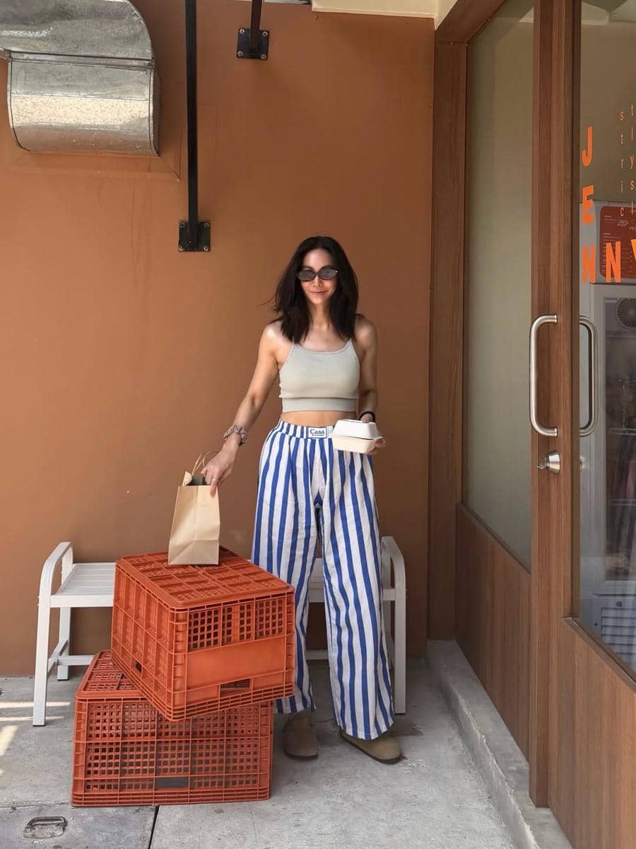Outfit dengan celana oversized