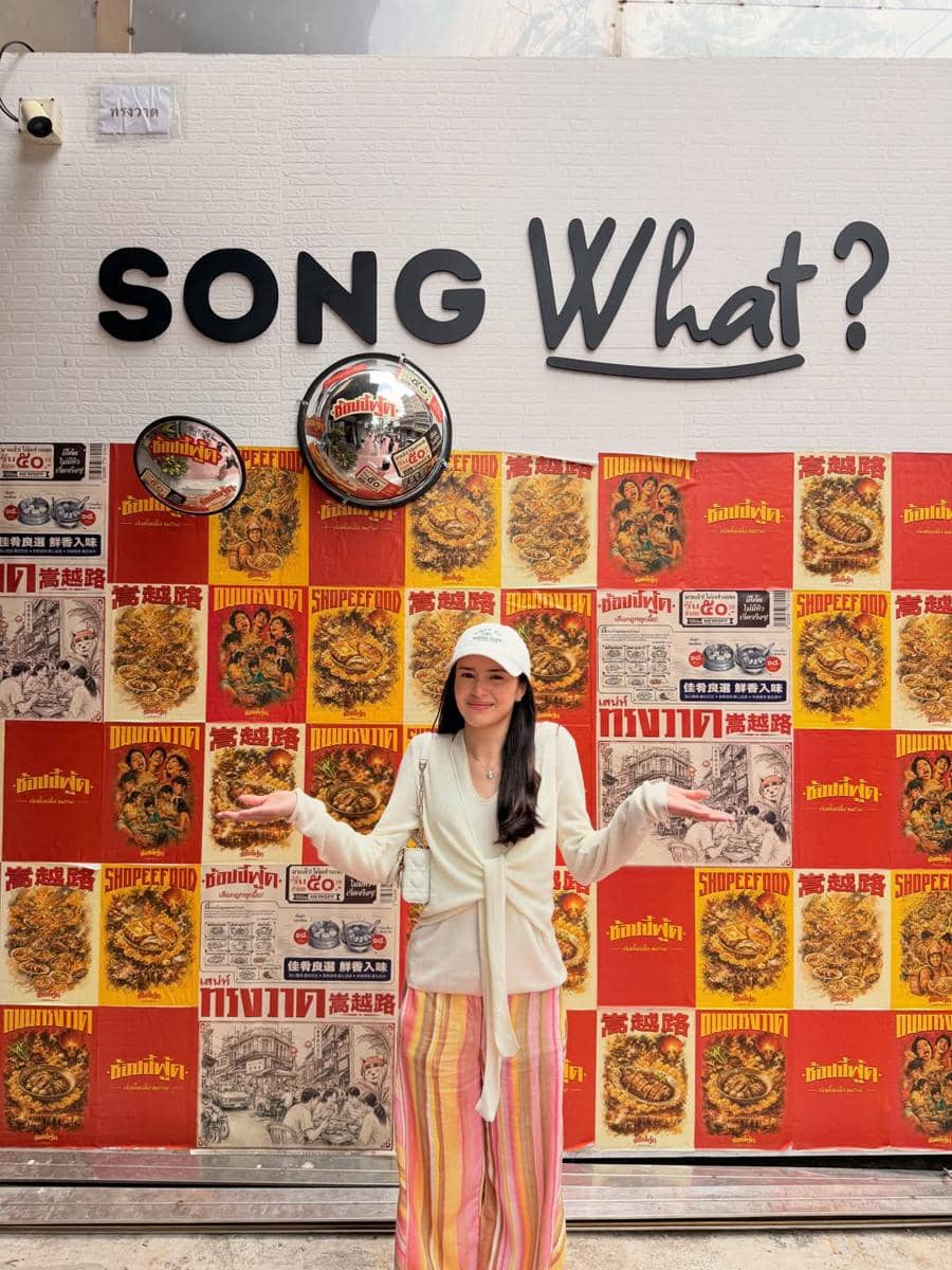 Beby Tsabina berlibur di Thailand