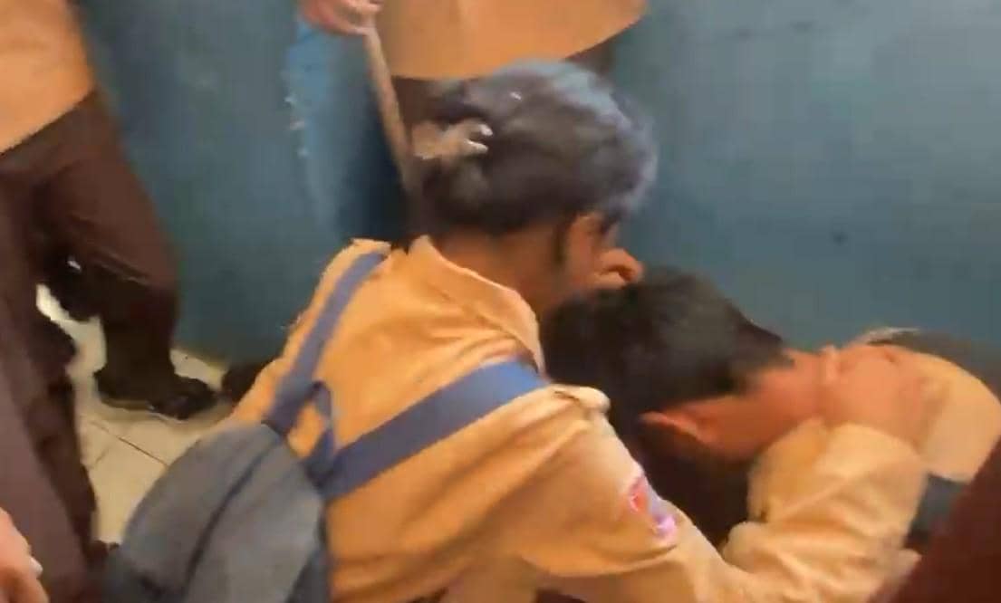 siswa smp makassar dikeroyok 2.jpg