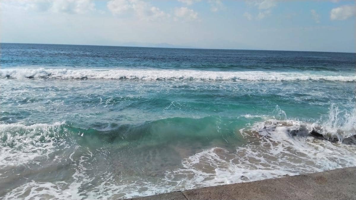 BMKG Ingatkan Tinggi Gelombang Laut di Perairan Bali hingga 6 Meter