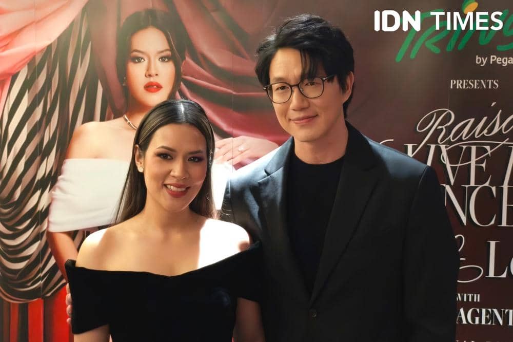 Raisa dan Sung Si Kyung dijumpai saat press conference usai konser (IDN Times/Juan Dwi)
