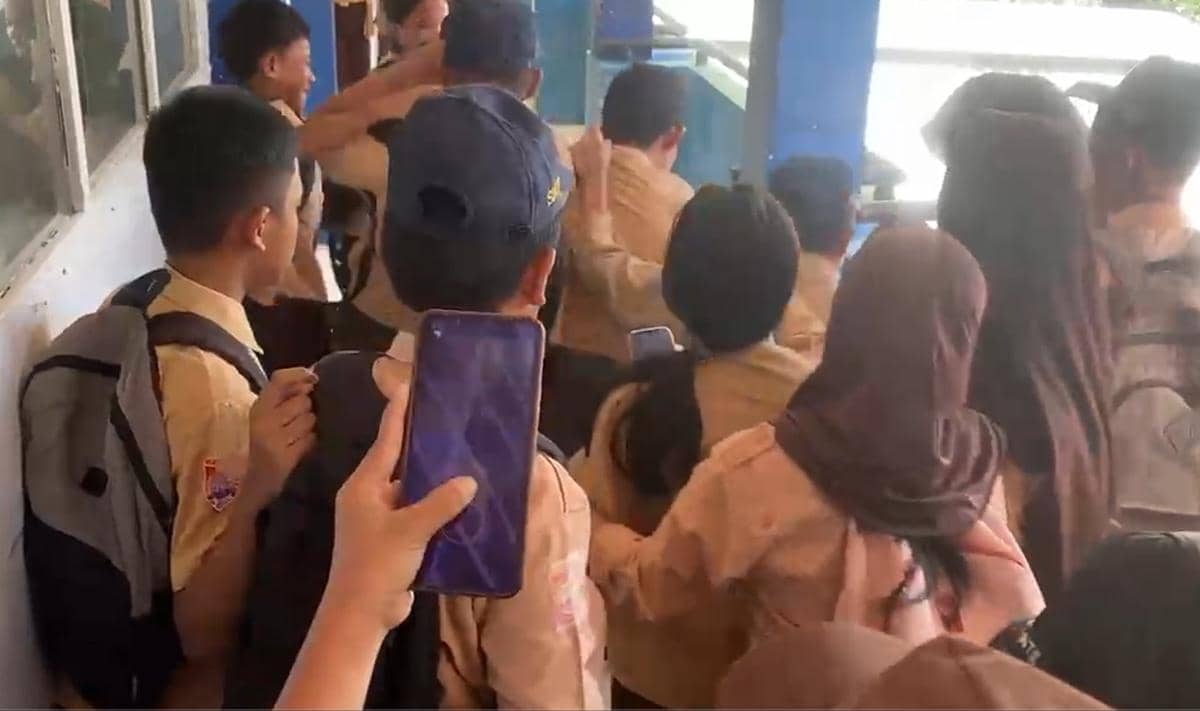 Miris! Siswa SMP di Makassar Nyaris Pingsan Dikeroyok Rekan Sekolah