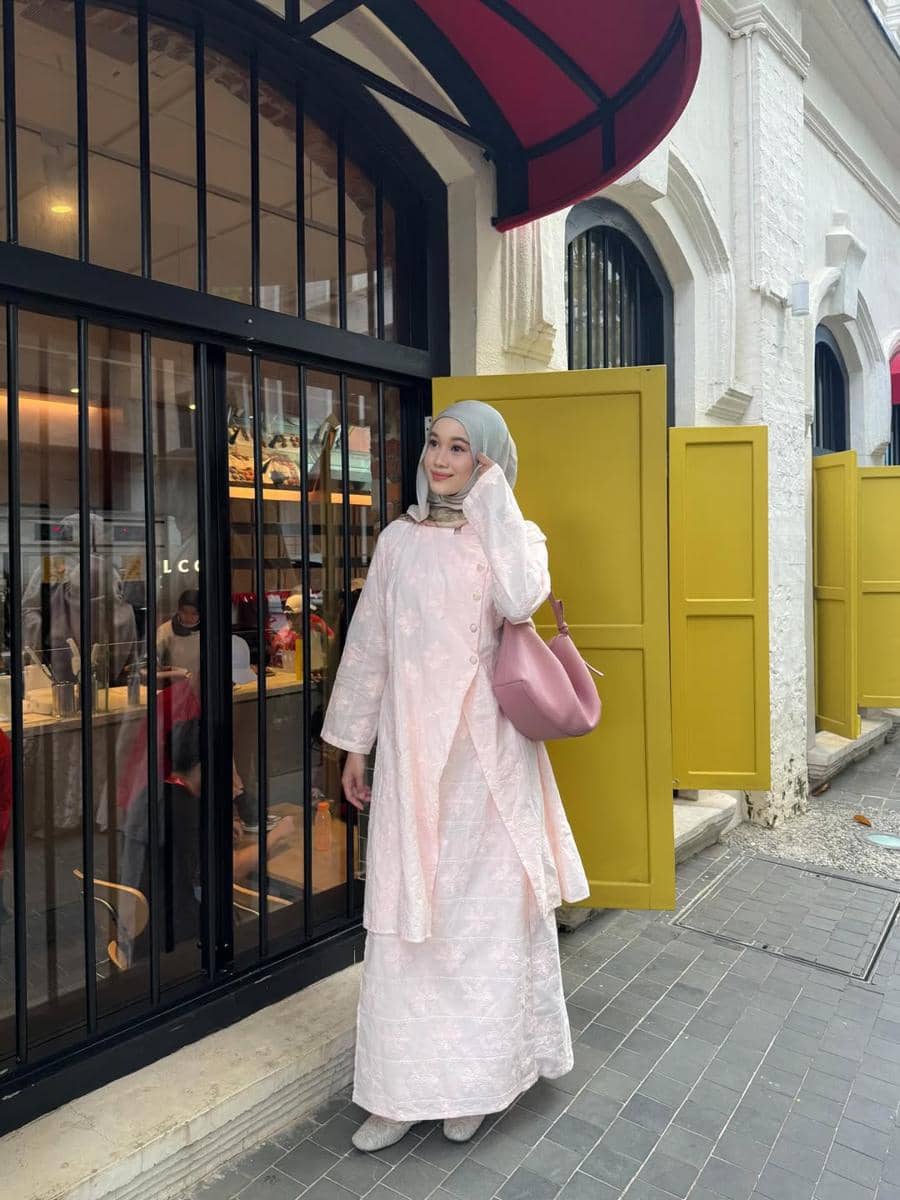 OOTD One Set ala Ravira Naila Khansa