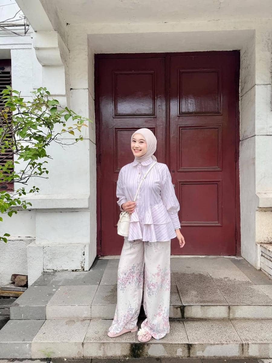 OOTD Motif Floral ala Ravira Naila Khansa