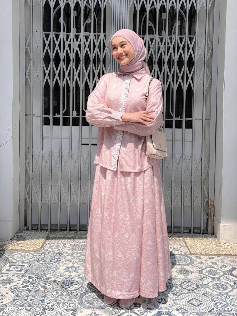 OOTD One Set ala Ravira Naila Khansa