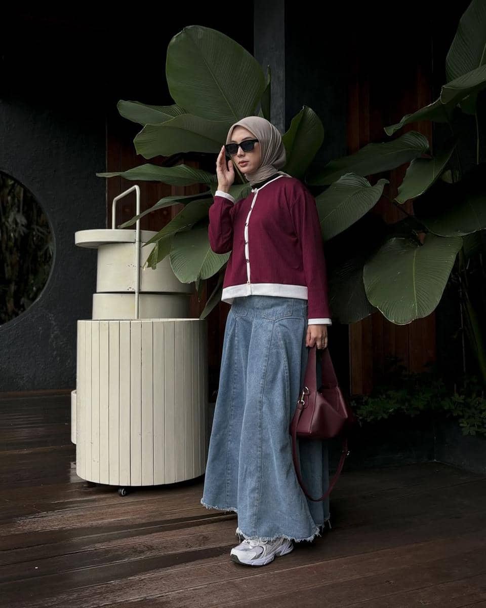 OOTD Rok Denim ala Ika Vanela