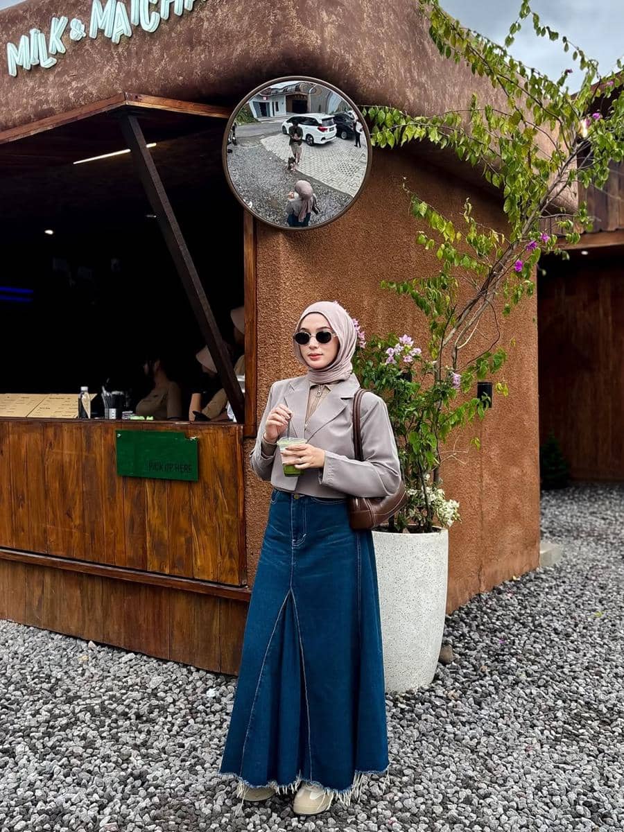 OOTD Rok Denim ala Ika Vanela