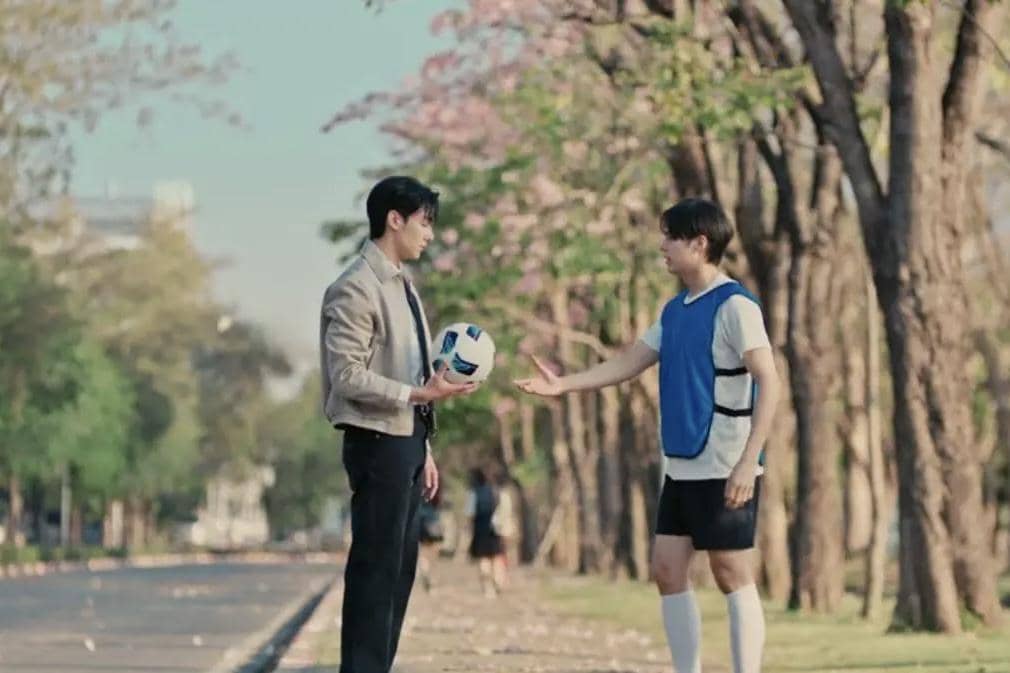 cuplikan drama Don't Be Too Emotional