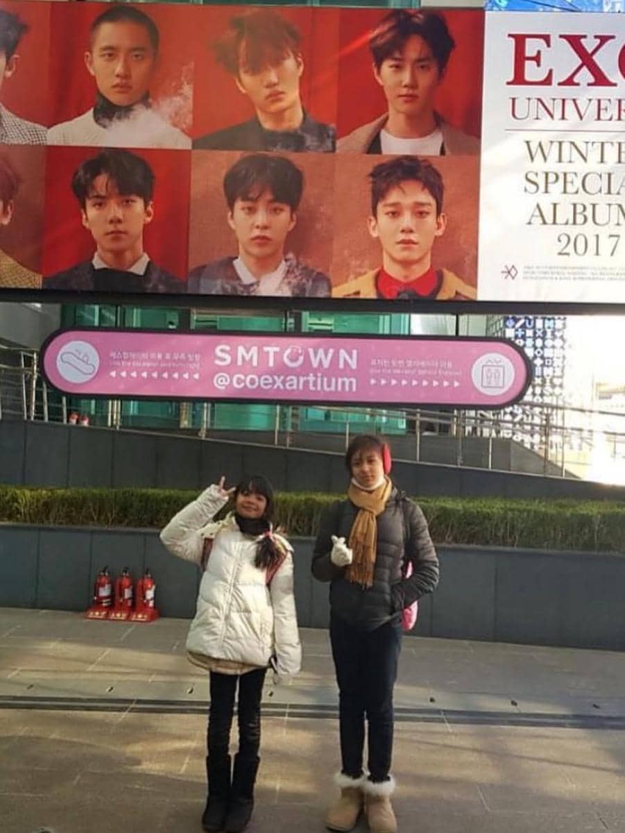 Zee Asadel nonton konser EXO di Jakarta.