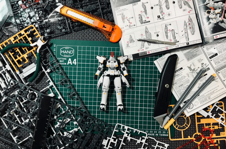 ilustrasi merakit Gunpla