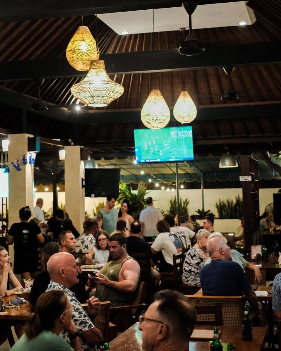 Apa Kabar Sport Bar (instagram.com/apakabarsanur)