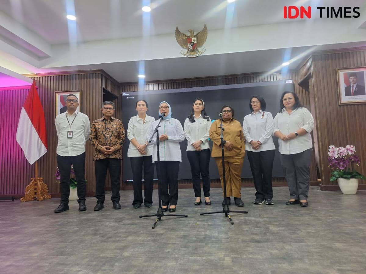 Konferensi pers rapat koordinasi perlindungan anak di ranah dalam jaringan KemenPPPA, di Jakarta, Senin (8/6/2026). (IDN Times/Lia Hutasoit)