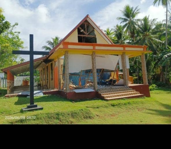 Bangunan rusak di wilayah Sulawesi Utara akibat terdampak gempa M 7,7 yang berpusat di Mindanao, Filipina, Senin (8/6/2026). Dok. BNPB