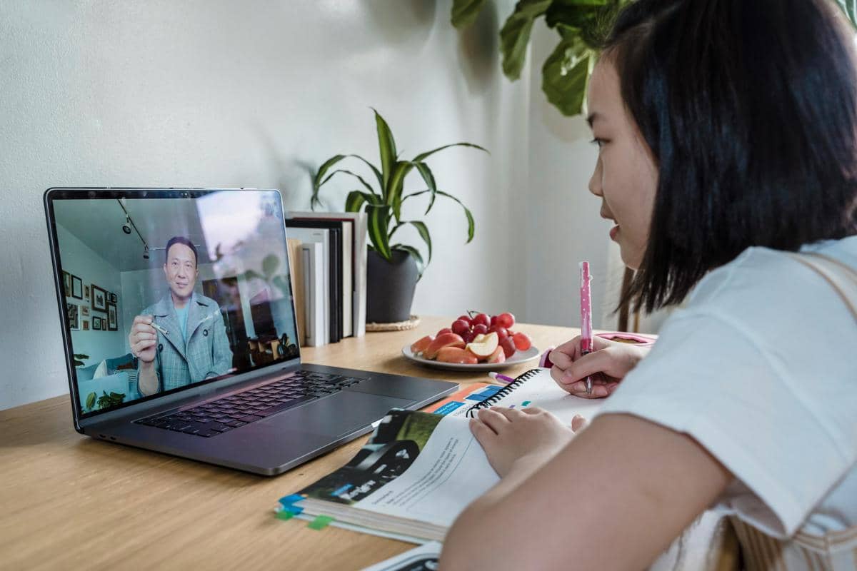 kursus dan bimbingan belajar online