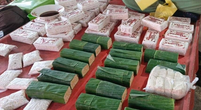 Pedagang tahu tempe di Pasar Randik Sekayu tetap bertahan di harga normal.