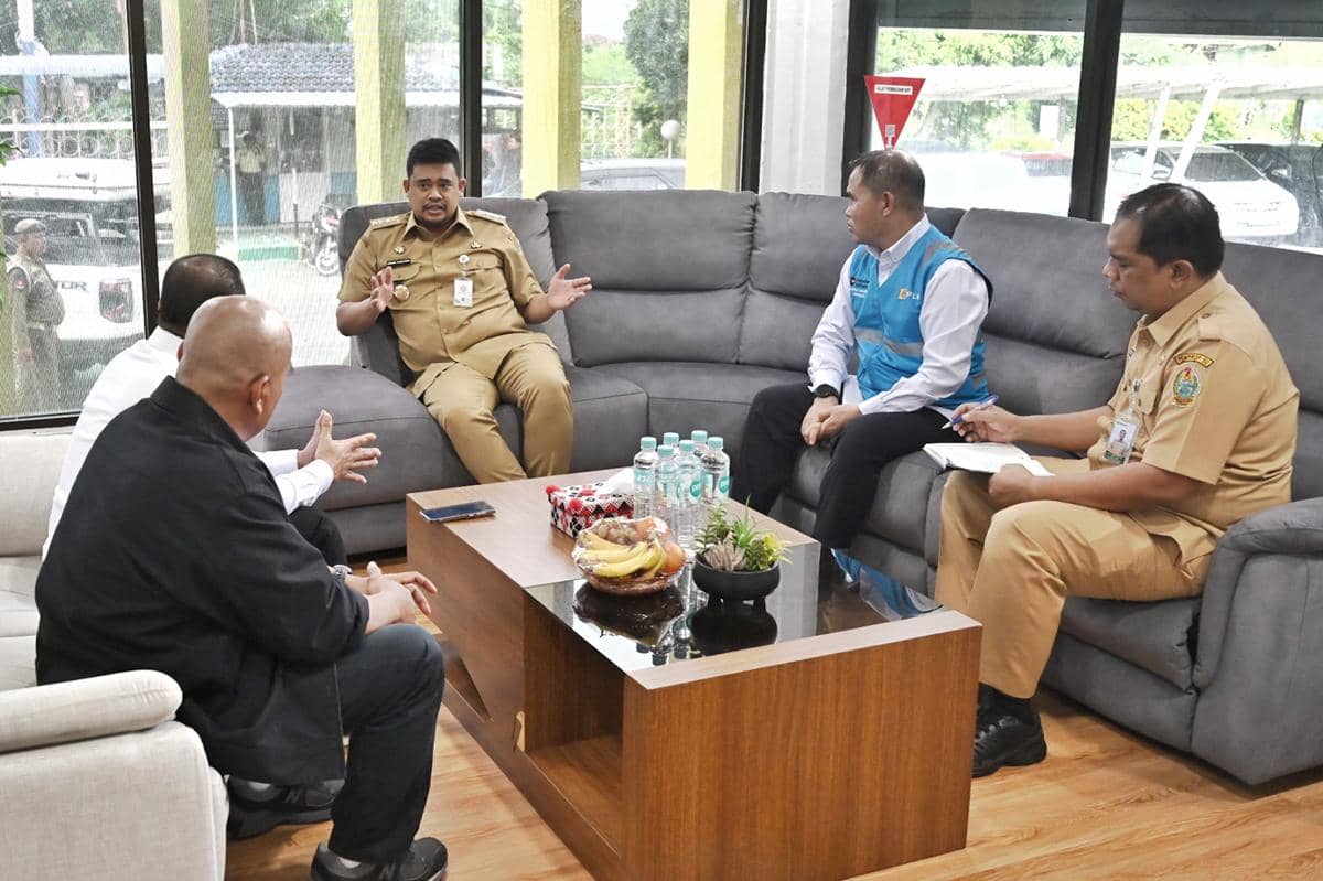 Gubsu_Kunker ke Kantor PLN UP2B Sumbagut 1.jpg.jpeg