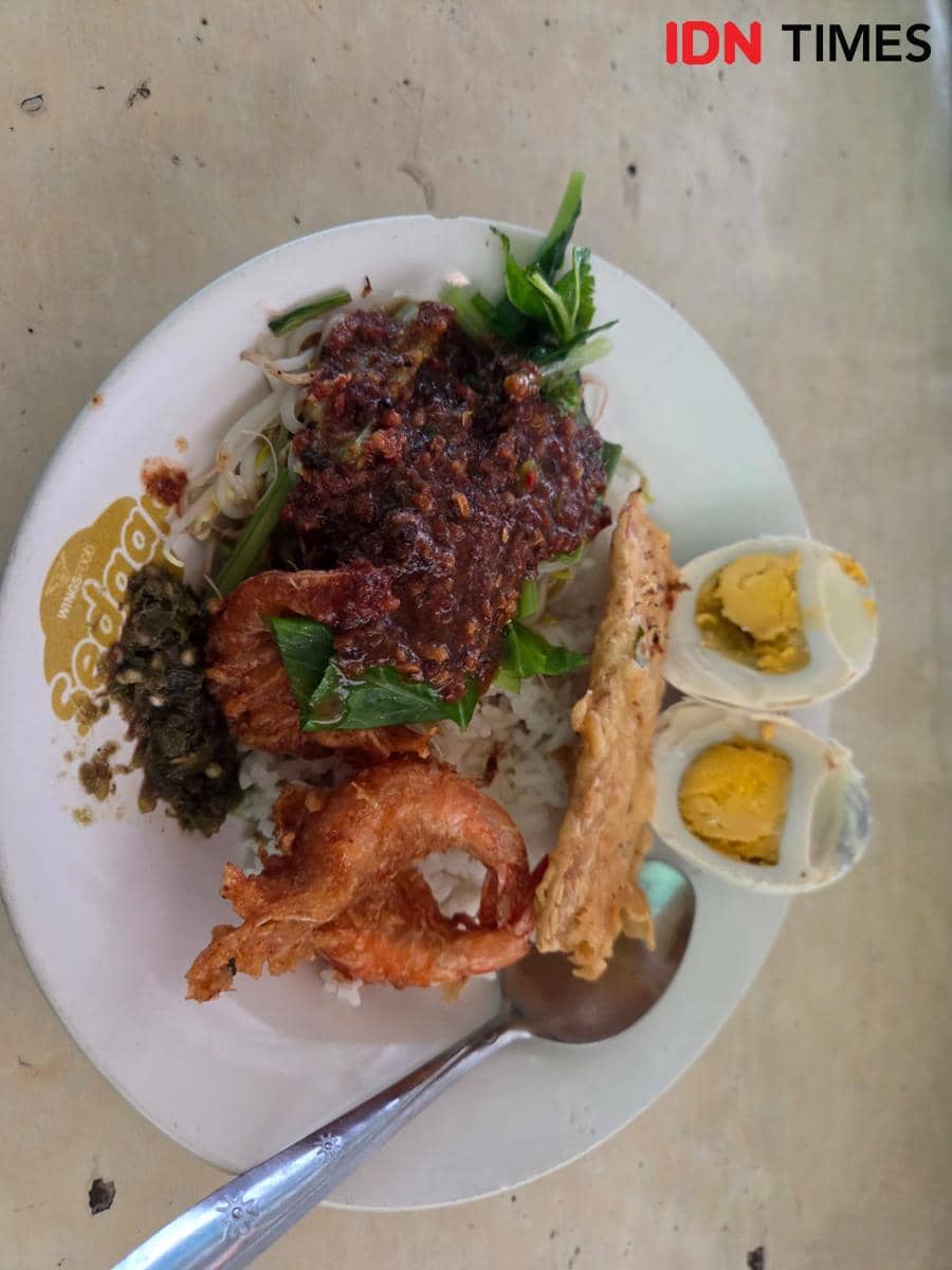 Warteg di Tabanan (IDNTimes/Wira Sanjiwani)