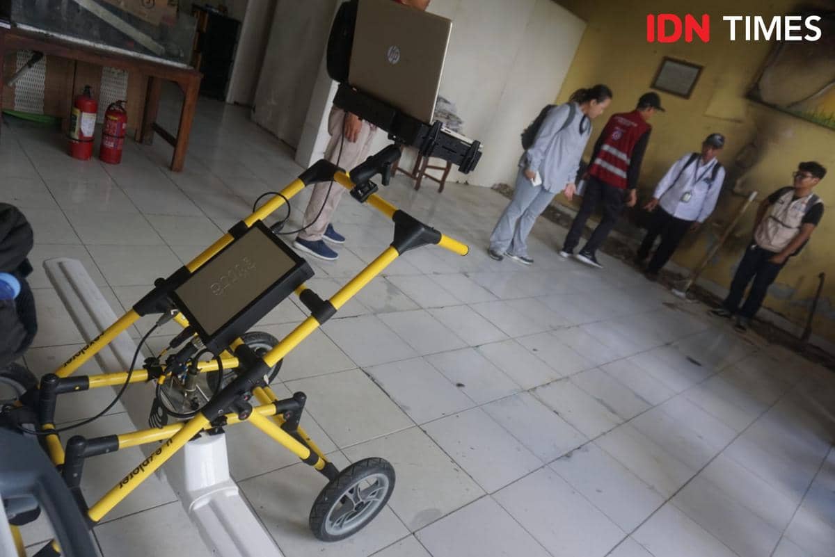 Teror Api Misterius di Rumah Fia Belum Usai, Unit Georadar Dikerahkan